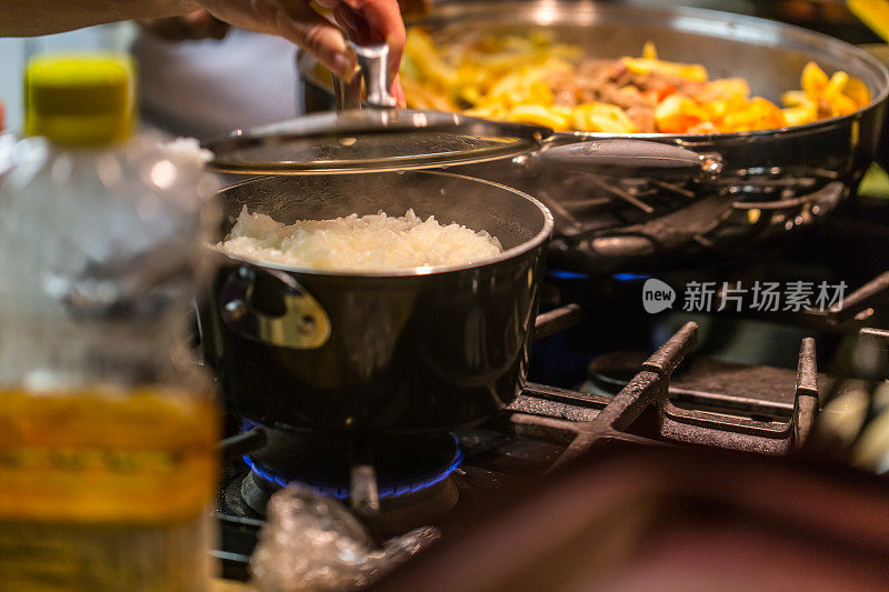 新鲜的lomo saltado，秘鲁菜